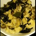 クロ羊's cooksnap of when they made 高野豆腐と茎わかめとしめじの煮物　お弁当.