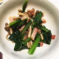 ぱりえってぃ's cooksnap of when they made 小松菜＊しめじ＊ベーコンのバター炒め.