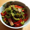 ☆ももぴ☆'s cooksnap of when they made ゴーヤとパプリカのしょうゆ炒め.