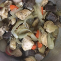 クック9P6O5D☆'s cooksnap of when they made 簡単和食に♪鶏むね肉と玉蒟蒻と椎茸の煮物.