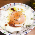 YUKIKI☆'s cooksnap of when they made ちょっとイタリアンな気分の目玉焼き丼⭐︎.