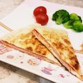 ぴんくエレファント's cooksnap of when they made チーズとベーコンのケサディーヤ.