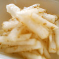 やっちーさん's cooksnap of when they made 大根の胡麻しょう油和え☆簡単.