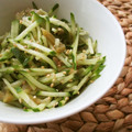 Jaye's cooksnap of when they made すぐつまみ　きゅうりとザーサイの和え物.