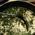 穂拓ﾁｬﾝ's cooksnap of when they made 異常に美味しいモロヘイヤと鶏皮のスープ.