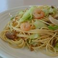 イエローバード's cooksnap of when they made きゃべつとえびの塩焼きスパゲティ.