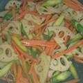 あやぷ66's cooksnap of when they made 蓮根とアスパラのきんぴら。.