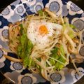 じんとっと's cooksnap of when they made 温泉卵で☆簡単 もやし 豆苗 しめじ炒め.