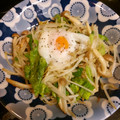 じんとっと's cooksnap of when they made 温泉卵で☆簡単 もやし 豆苗 しめじ炒め.