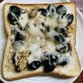 まやしゅうまま's cooksnap of when they made 黒豆ときな粉のチーズトースト.