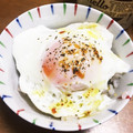 YUKIKI☆'s cooksnap of when they made ちょっとイタリアンな気分の目玉焼き丼⭐︎.