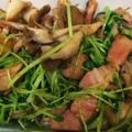 metabo3号's cooksnap of when they made 豆苗とベーコンの塩バター炒め.