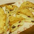 KOHmama25's cooksnap of when they made 簡単♪レーズンとクルミのスコーン.