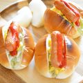kaiselim's cooksnap of when they made 我が家の定番☆バターロールでホットドッグ.