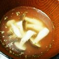 ミカ★ヅキ's cooksnap of when they made 【簡単】きのこのコンソメバジルスープ.