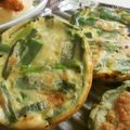 ☆Rokko☆'s cooksnap of when they made 混ぜるだけの巨大おやき「にらせんべい」.