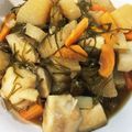 ★みーちゃんママ★'s cooksnap of when they made 大根、にんじんと刻み昆布の煮物.