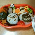 もぐもぐ1975's cooksnap of when they made ハロウィン★黒猫★オバケ♫簡単♩キャラ弁.
