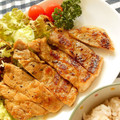 EMIchibiCO's cooksnap of when they made ストレス発散！揚げない豚カツ用肉活用法.