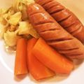tks9971's cooksnap of when they made シャウエッセンとキャベツの煮込み.