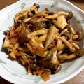 chi−ちゃん's cooksnap of when they made エリンギと舞茸のキムチ和え.
