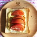 ロイヤルミルク♪'s cooksnap of when they made 簡単☆じゅわ〜っと甘いトマトトースト.