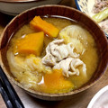 YUKIKI☆'s cooksnap of when they made 豚肉とかぼちゃと白菜の味噌汁.