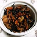 しま★★★'s cooksnap of when they made 作り置きに ♪ ひじきの煮物.