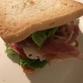Yokchina's cooksnap of when they made パリのパン屋さん風生ハムのサンドイッチ.