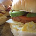LadyDorset's cooksnap of when they made アボカドバーガー.
