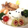 yuri827's cooksnap of when they made キャラ弁に✿ベーコンとキャベツのお花.