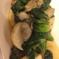 riecooorn's cooksnap of when they made プリップリ！牡蠣のにんにくバター醤油炒め.