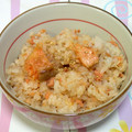はやみちゃん's cooksnap of when they made 超簡単！鮭の炊き込みご飯！炊飯器使用！.