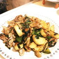 ♪ゆかたん♡'s cooksnap of when they made 豚こまと長いものｼﾝﾌﾟﾙな炒めもの.