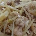 ☆miminga☆'s cooksnap of when they made 豚肉　もやし　じゃがいも　炒め.