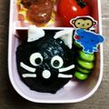 kokoパパ's cooksnap of when they made ハロウィン★黒ネコちゃんおにぎりの弁当.
