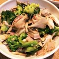 オーガベル's cooksnap of when they made 舞茸とベーコンのガーリックバター炒め.