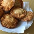 我が家はぽんぽこ家族's cooksnap of when they made 簡単★ひき肉とじゃが芋のカレー揚げ餃子.