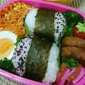 2児ママみきてぃ's cooksnap of when they made 欲張りさんの　＊ハーフ＆ハーフ＊おにぎり.