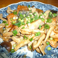 真理☆'s cooksnap of when they made 秋鮭ときのこのにんにくバターしょうゆ炒め.