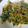 yukiizu's cooksnap of when they made かぶの葉のおかか炒め.