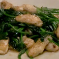 ivory snow's cooksnap of when they made カキとほうれん草♪柚子こしょバタポン炒め.