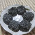 miyuki12's cooksnap of when they made 簡単おいしい♪　ごまもち♡.