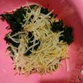 naomama35's cooksnap of when they made 節約！モヤシとわかめのさっぱり酢の物！.