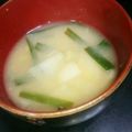 まきん家's cooksnap of when they made 新じゃがとニラのお味噌汁.