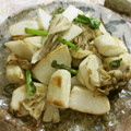 ☆Rokko☆'s cooksnap of when they made シンプル♬かぶと舞茸とはんぺん炒め.