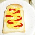 白いぐれーぷ's cooksnap of when they made ✩旦那考案♬薄焼き卵のせトースト✩.