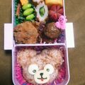 koko0909's cooksnap of when they made キャラ弁☆ふわっふわダッフィーおにぎり.