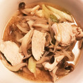 えこ太郎's cooksnap of when they made 鶏むね肉ともやし しめじの味噌コンソメ煮.