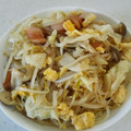 かなくんマミー's cooksnap of when they made 簡単！もやしとシメジとウィンナー炒め.